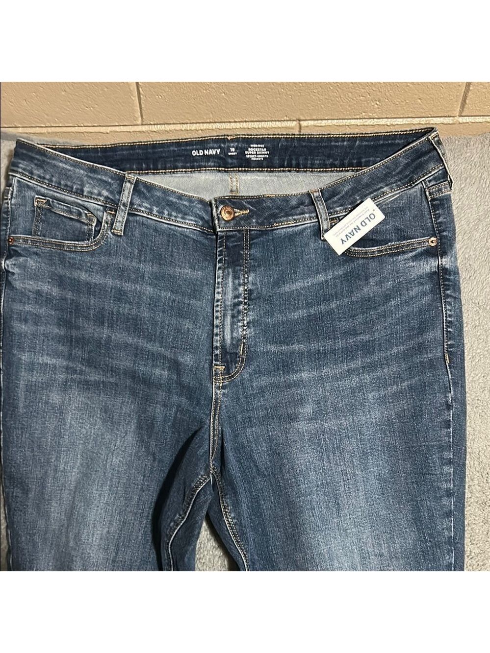 Old Navy Women’s Skinny Jeans Classic Denim Style